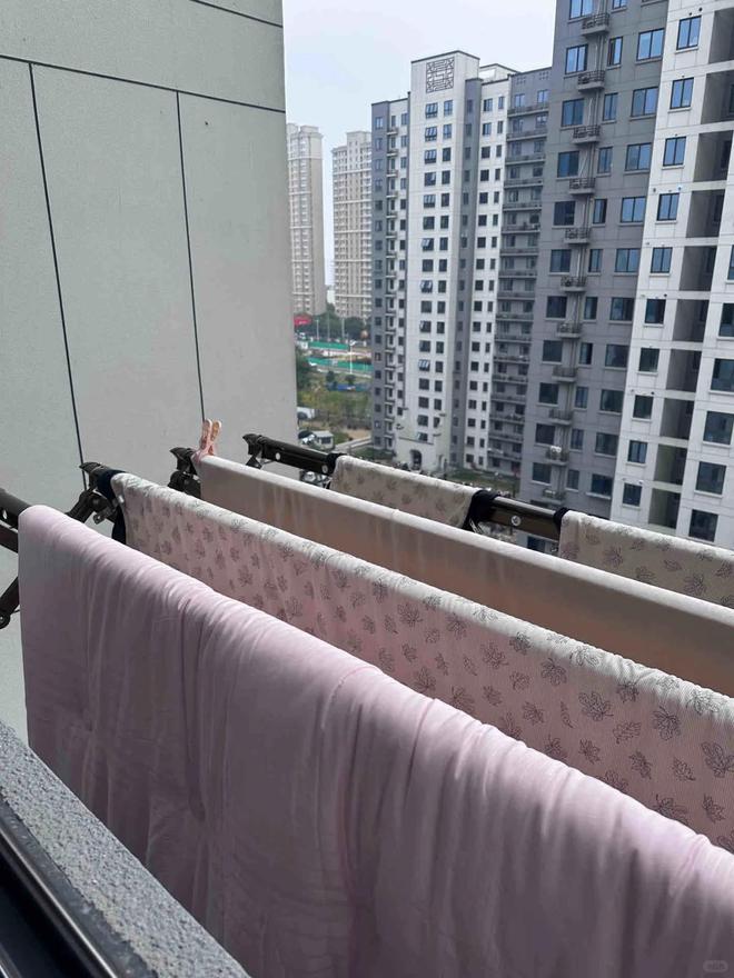 晾衣做法太高明了拍给大家瞧瞧快学起来凯发k8国际娱乐首选福建发现一户人家(图2)