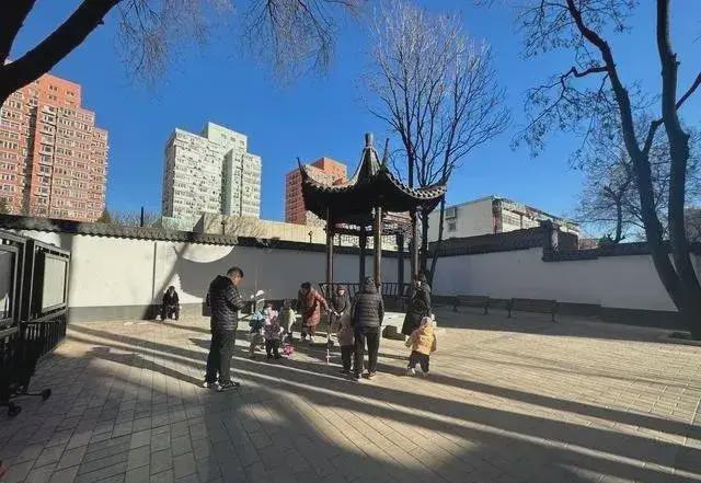 乱建居民想提升小区环境的愿望实现了凯发K8国际拆除700平方米私搭(图3)